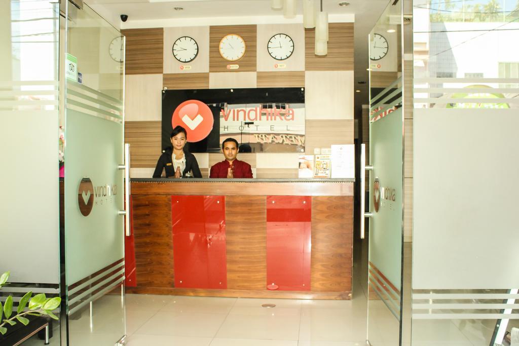 Vindhika Hotel Makassar Exterior photo