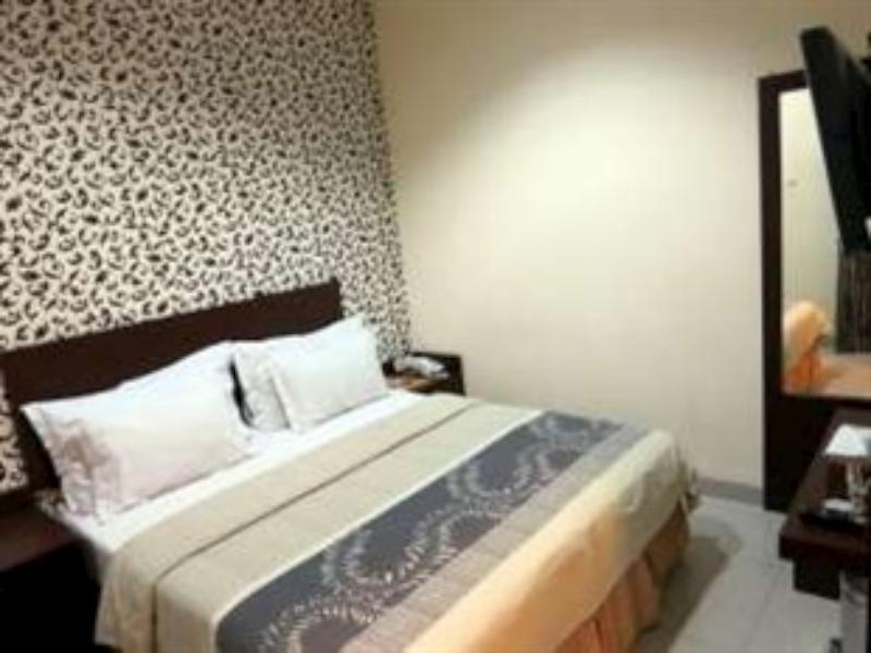 Vindhika Hotel Makassar Exterior photo